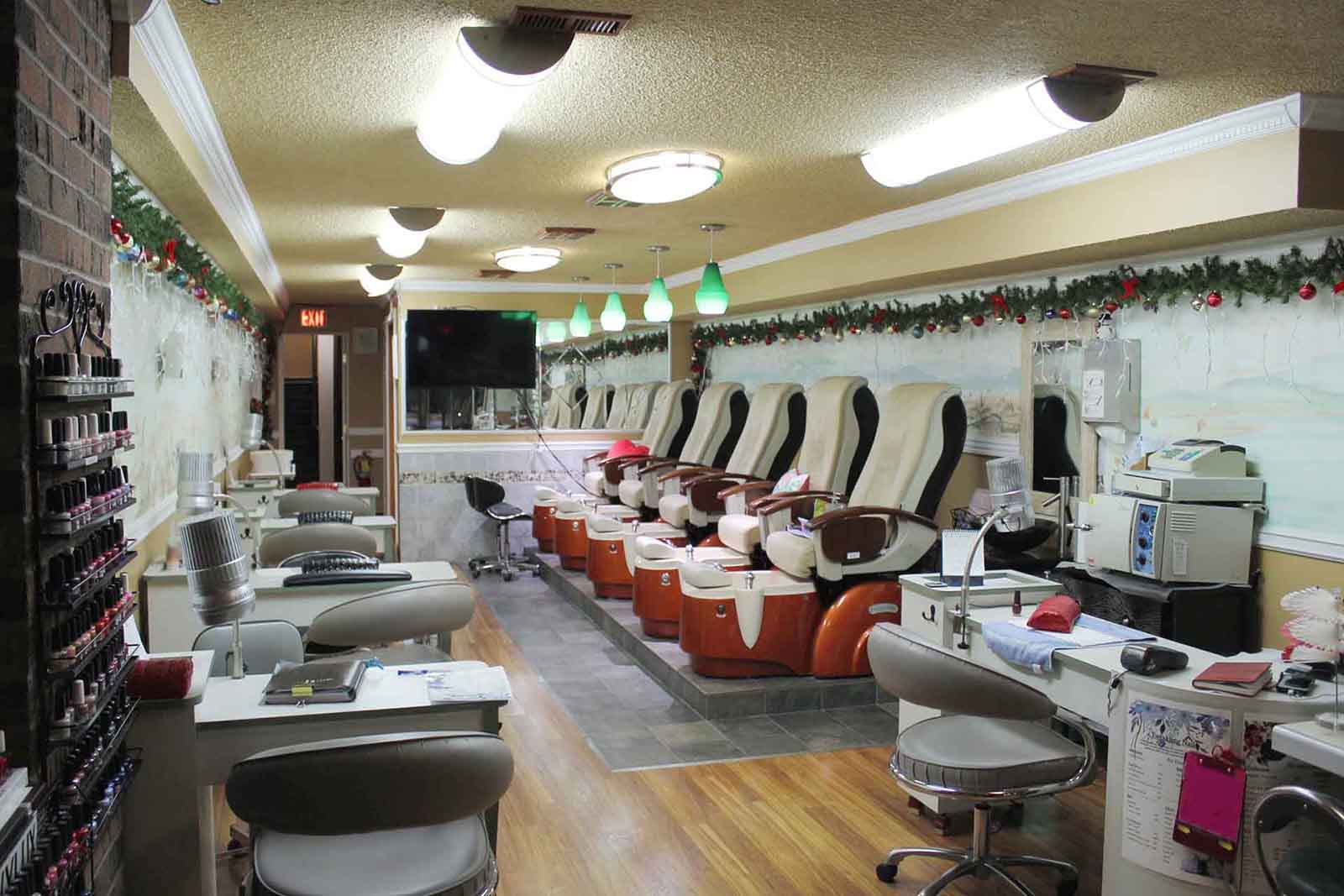 twinkling nails interior